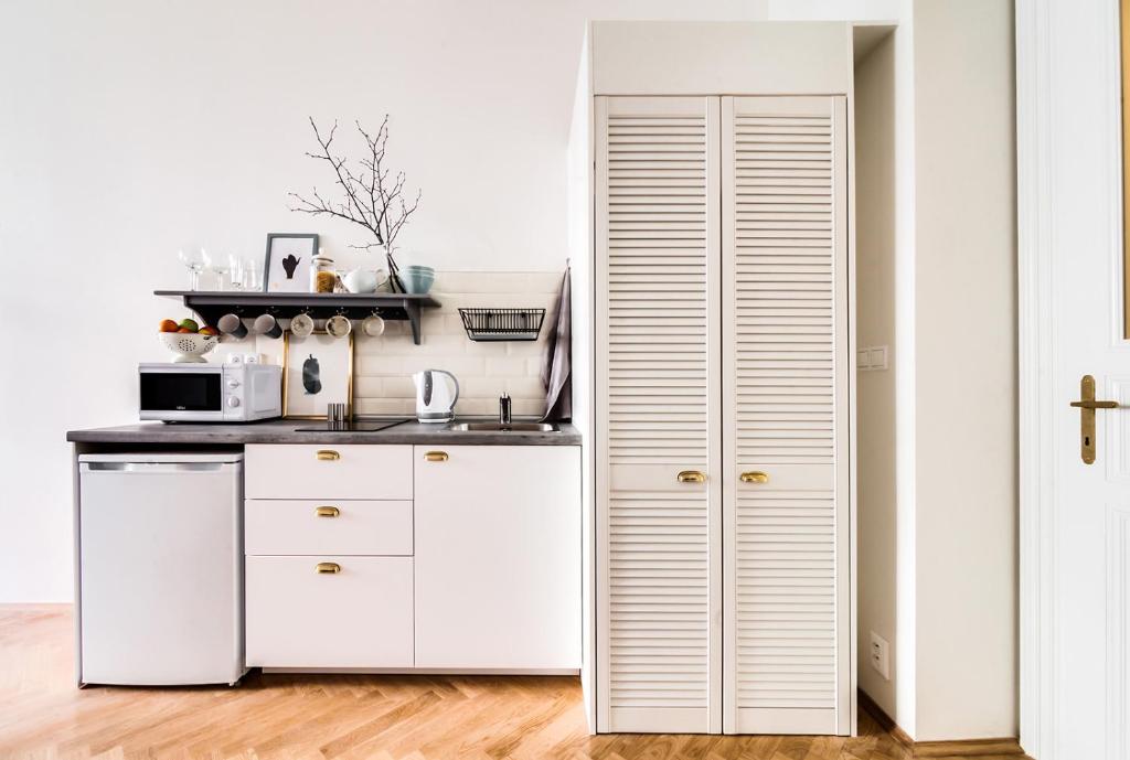 Trendy Local Apartment room 1